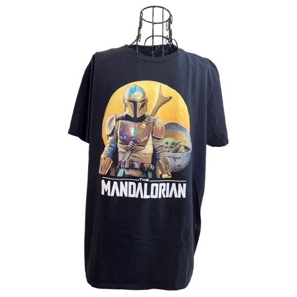 Star Wars The Mandalorian and Baby Yoda Graphic Print T-shirt Black Size Large - Picture 2 of 7